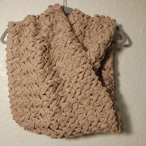 American Eagle Outfitters knit infinity scarf